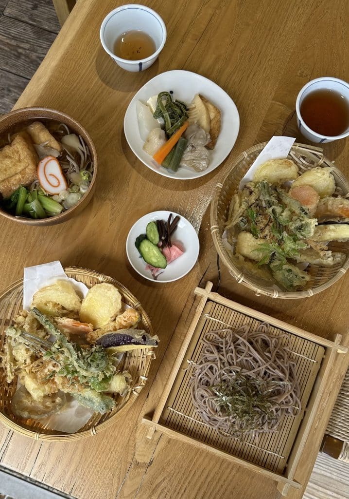 Plat japonais : soba et tempura